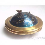 vintage kigu musical flying saucer compact