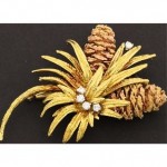 vintage 18k honoroa diamond pine cone brooch