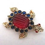 vintage 1949 trifari turtle brooch