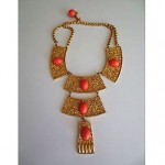 vintage coral cabochon necklace