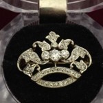 vintage 18k diamond crown brooch