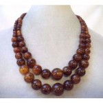 vintage bakelite necklace