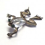 vintage sterling trifari frog brooch