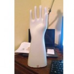 vintage 1946 porcelain glove mold